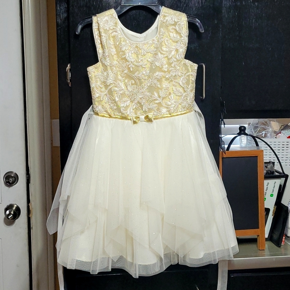 Jona Michelle Sparkle Gold Lace Dress Size 8